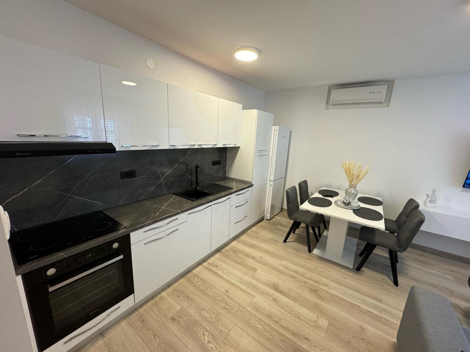 Apartman Iko Макарска Экстерьер фото